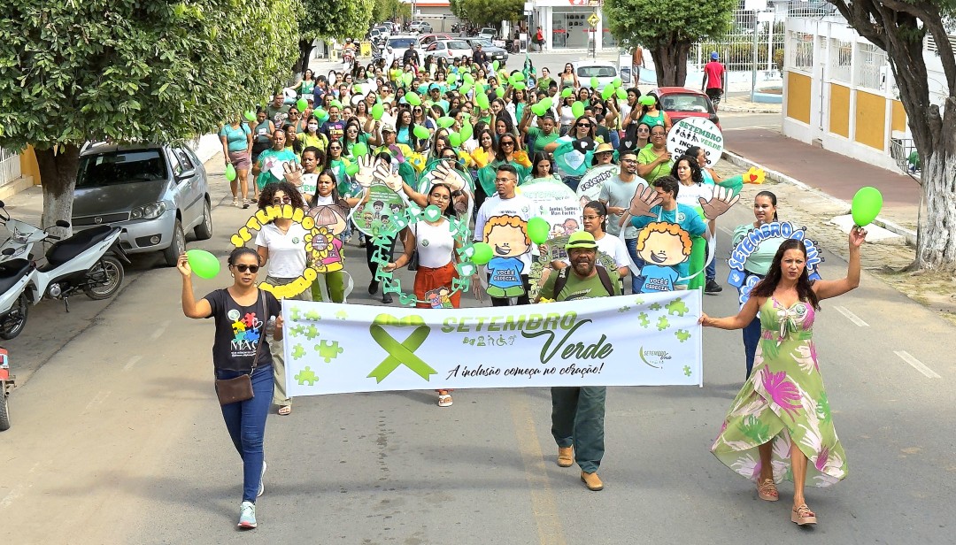 Queimadas realiza 1ª Caminhada Inclusiva Setembro Verde